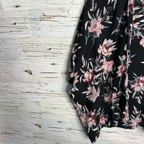 Talula Fawkner kimono black floral size  xxs/xs pink - Picture 2 of 9